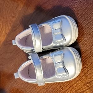 Surprize by Striderite size 5